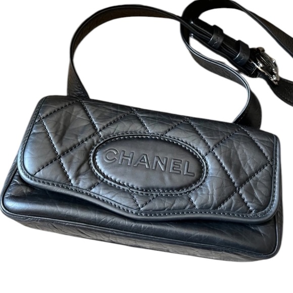CHANEL Handbags - Chanel Black Calfskin Quilted Shoulder Bag Silver CC Buckle Logo Flap Rare